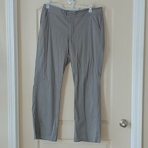 Riders By Lee Khakis size 18M